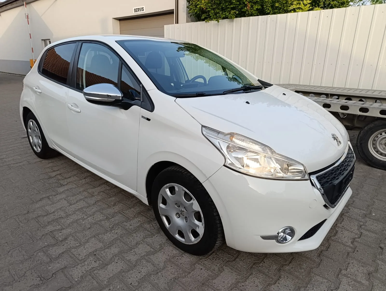Peugeot 208 1.2